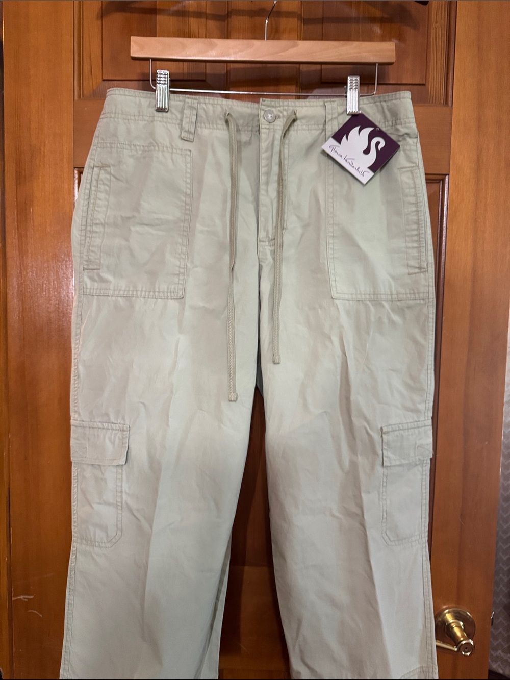 Gloria Vanderbilt Light Green Cropped Cargo Pants